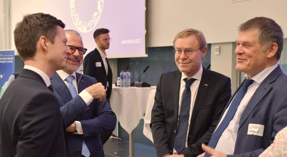 Jesper Petersen, Josef Aschbacher, Toni Tolker-Nielsen og Peter Sloth på rumkonferencen 2022. Foto: ESA