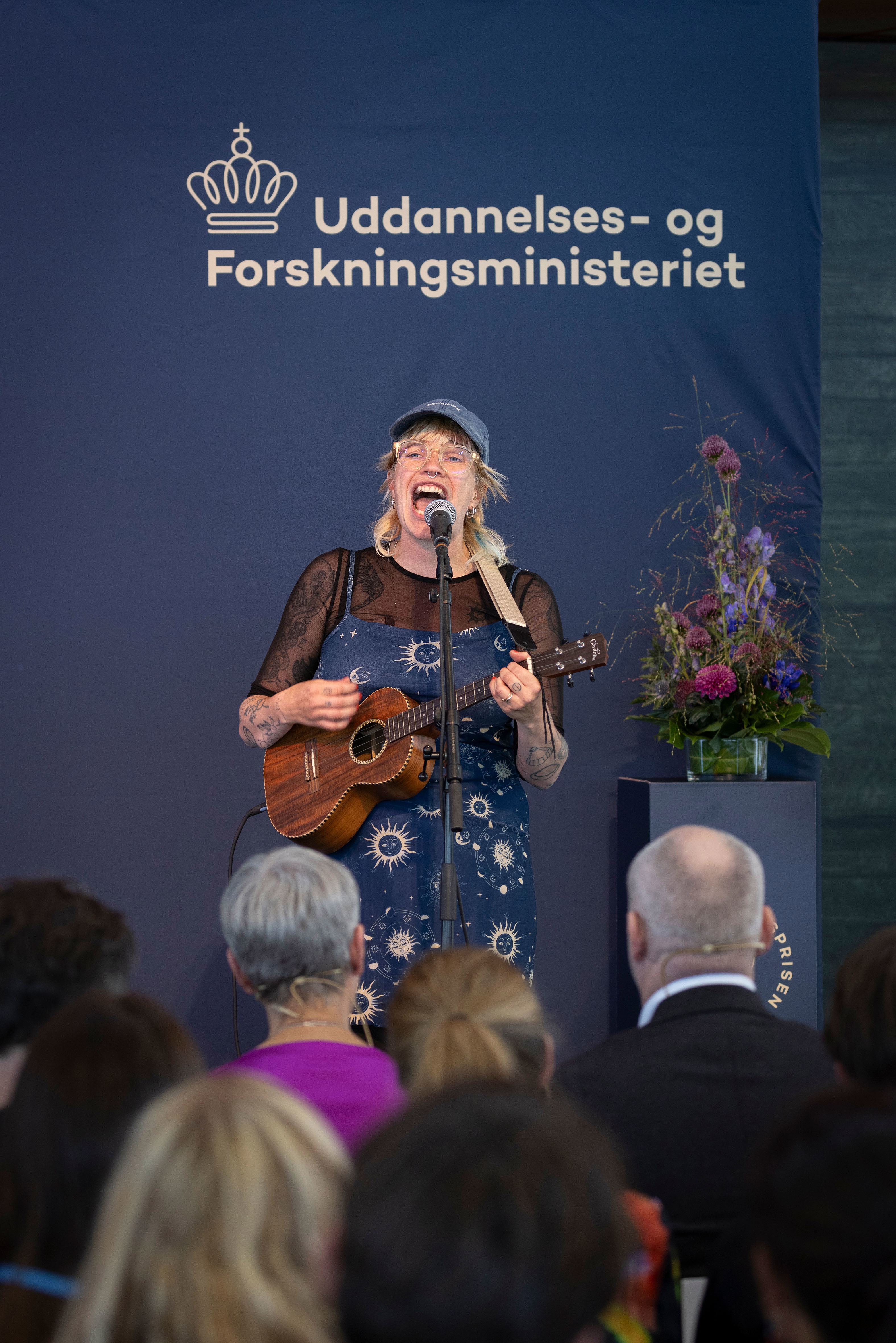 Katinka stod for musikalsk indslag ved prisuddelingen.