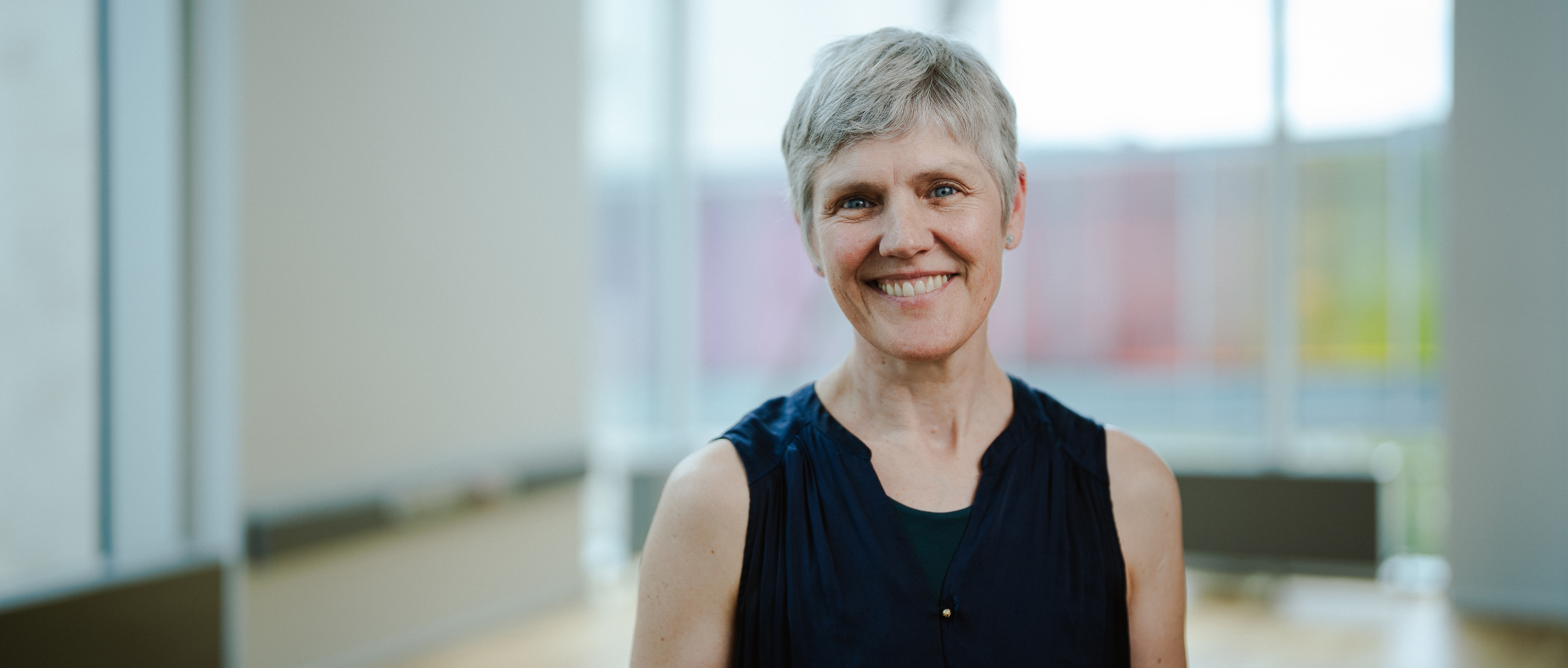 Nenia Zenana er studielektor og koordinator for praksisundervisningen på Musikvidenskab på KU. Hun underviser kommende musikformidlere i klaver, brugsklaver, hørelære og korsang. Hun møder sine studerende med åbenhed og forventning.  Som mennesker fulde af spørgsmål, erkendelser og muligheder.