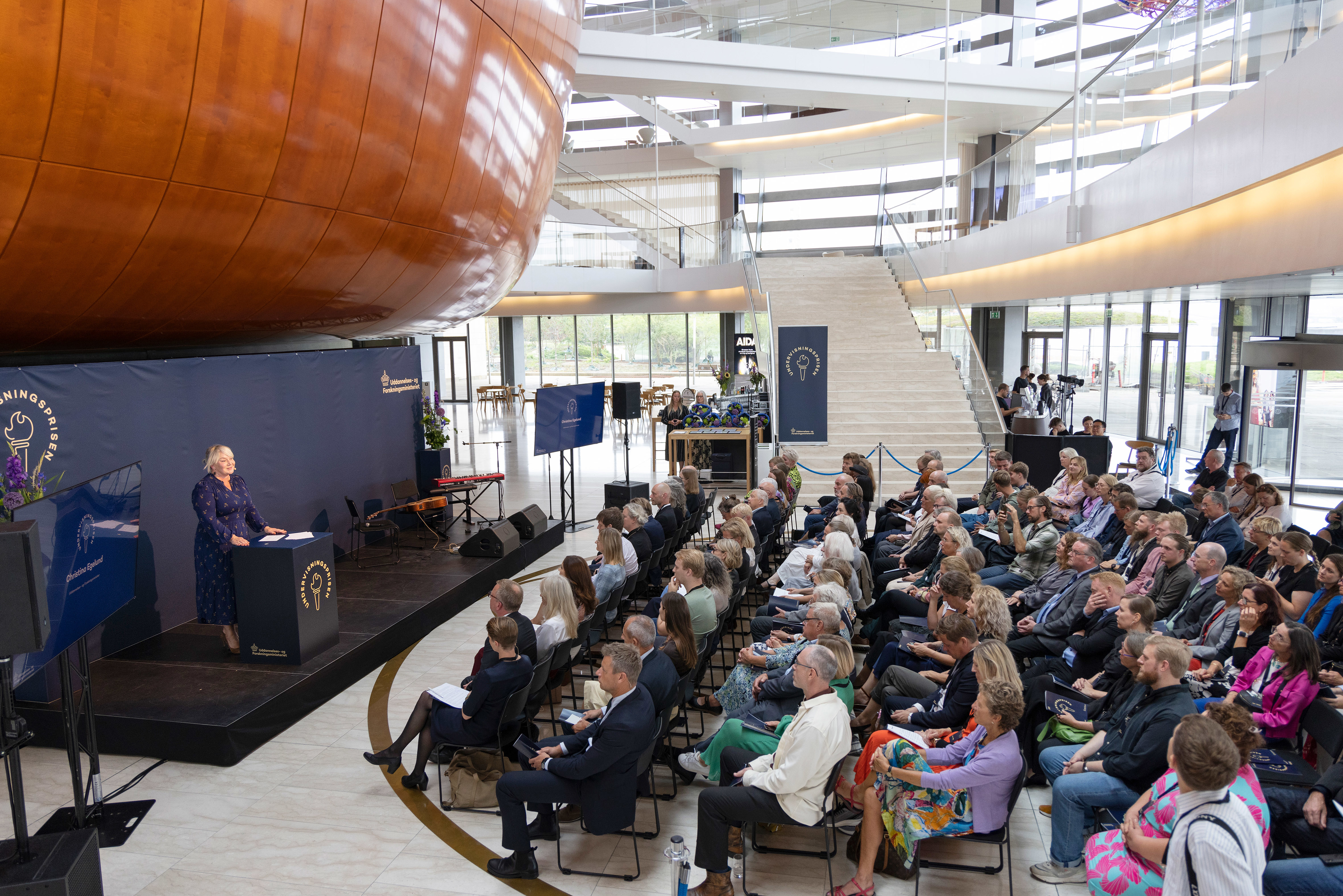 Uddannelses- og forskningsminister Christina Egelund holder tale ved årets Undervisningsprisuddeling. hvor der sættes fokus på vigtigheden af god undervisning og inspirerende undervisere.
