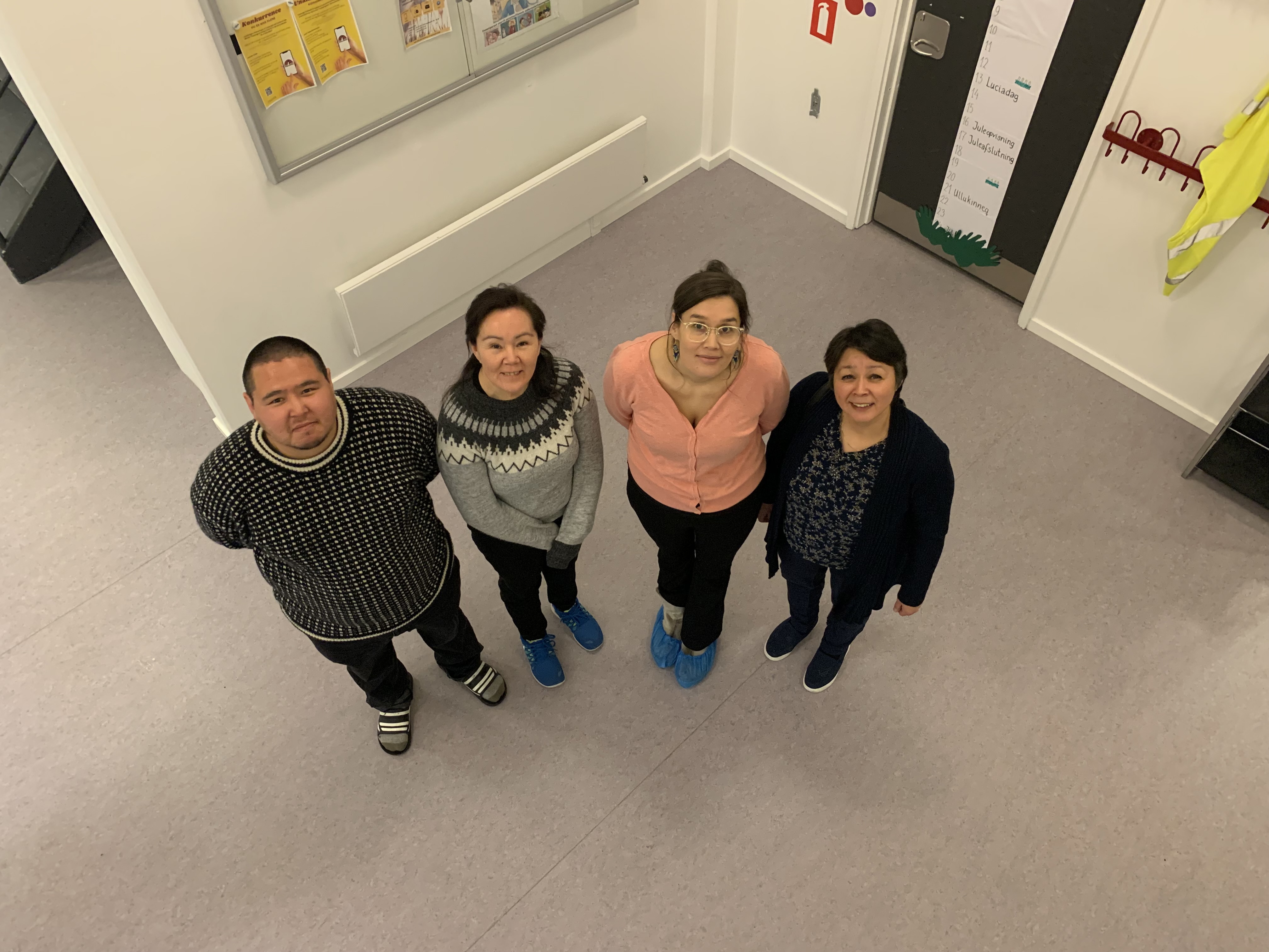 privatfoto: Den grønlandske projektgruppe: Fra venstre engelsklærer Kâlêrak Heilmann, dansklærer Pia Petrussen, skolekonsulent i Sermersooq Kommune Paarma Søvndal og klasselærer i 9b Debora Jakobine Petersen.