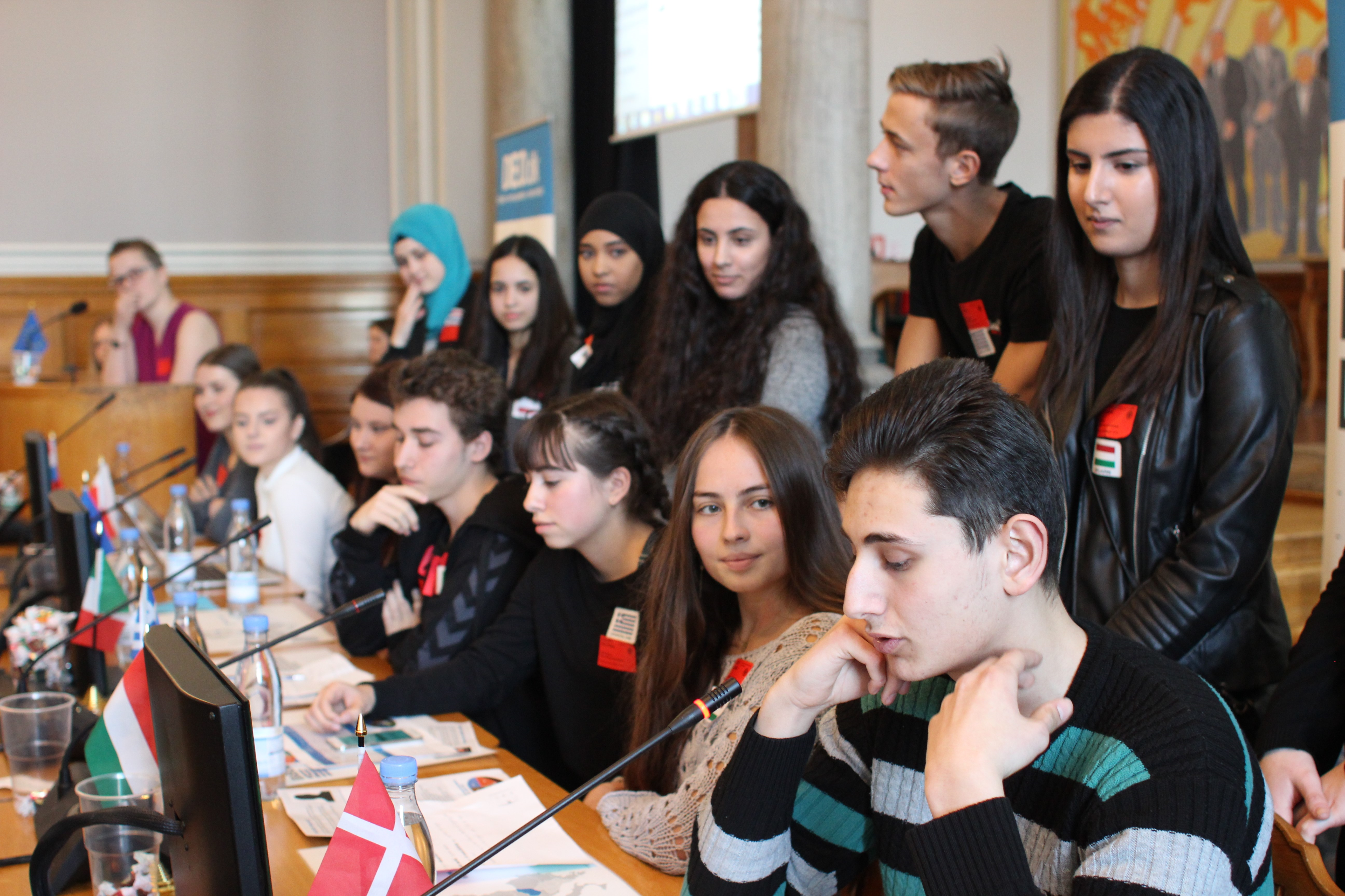 Gymnasieelever deltager i rollespil i forbindelse med et Jean Monnet-projekt, som DEO tidligere har fået tilskud til gennem Erasmus+