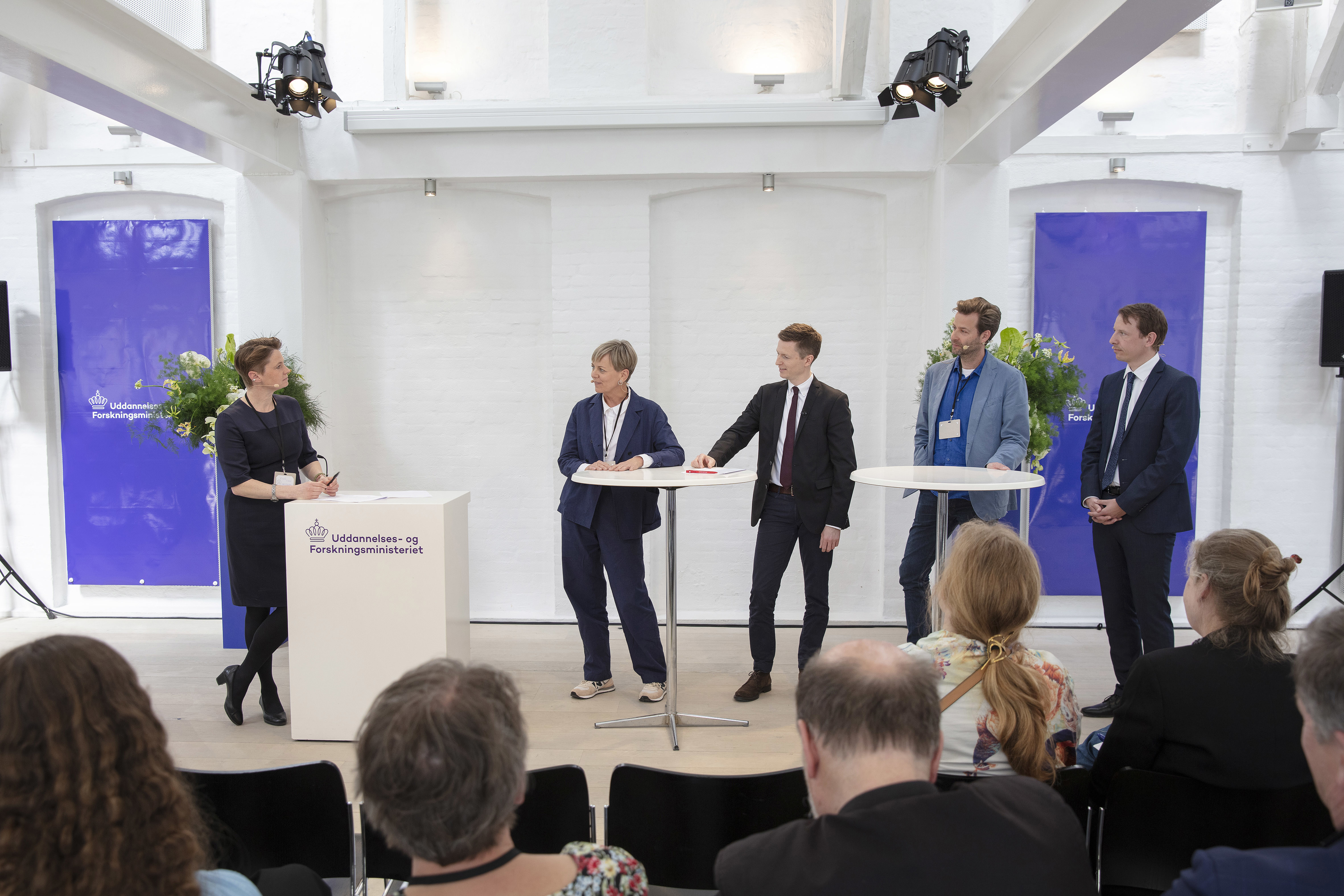 Paneldebat om forskningsformidling i en ny medievirkelighed, med Michael Bang Petersen, Jesper Petersen, Christine Stabell Benn, Peter Bro og Nynne Bjerre Christensen. Foto: Søren Kjeldgaard.