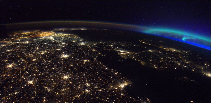 Nordlys over Europa. Foto: ESA Nordlys over Europa. Foto: ESA