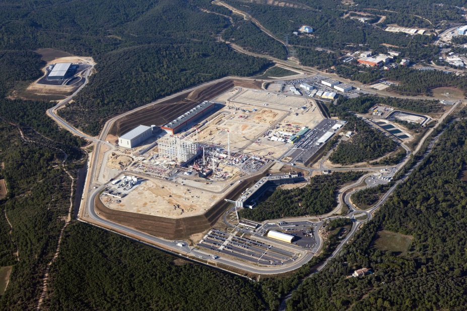 Luftfoto over ITER-komplekset i Cadarache i Sydfrankrig. Foto: F4E