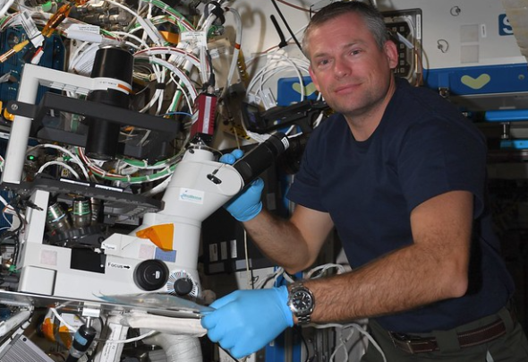 Efter seks måneder ombord på den Internationale Rumstation vender Andreas Mogensen og SpaceX Crew-7 snart tilbage til Jorden. I løbet af missionen har Andreas Mogensen og hans besætning med stor succes gennemført en lang række eksperimenter - herunder de fleste af de danske Huginn forsøg.