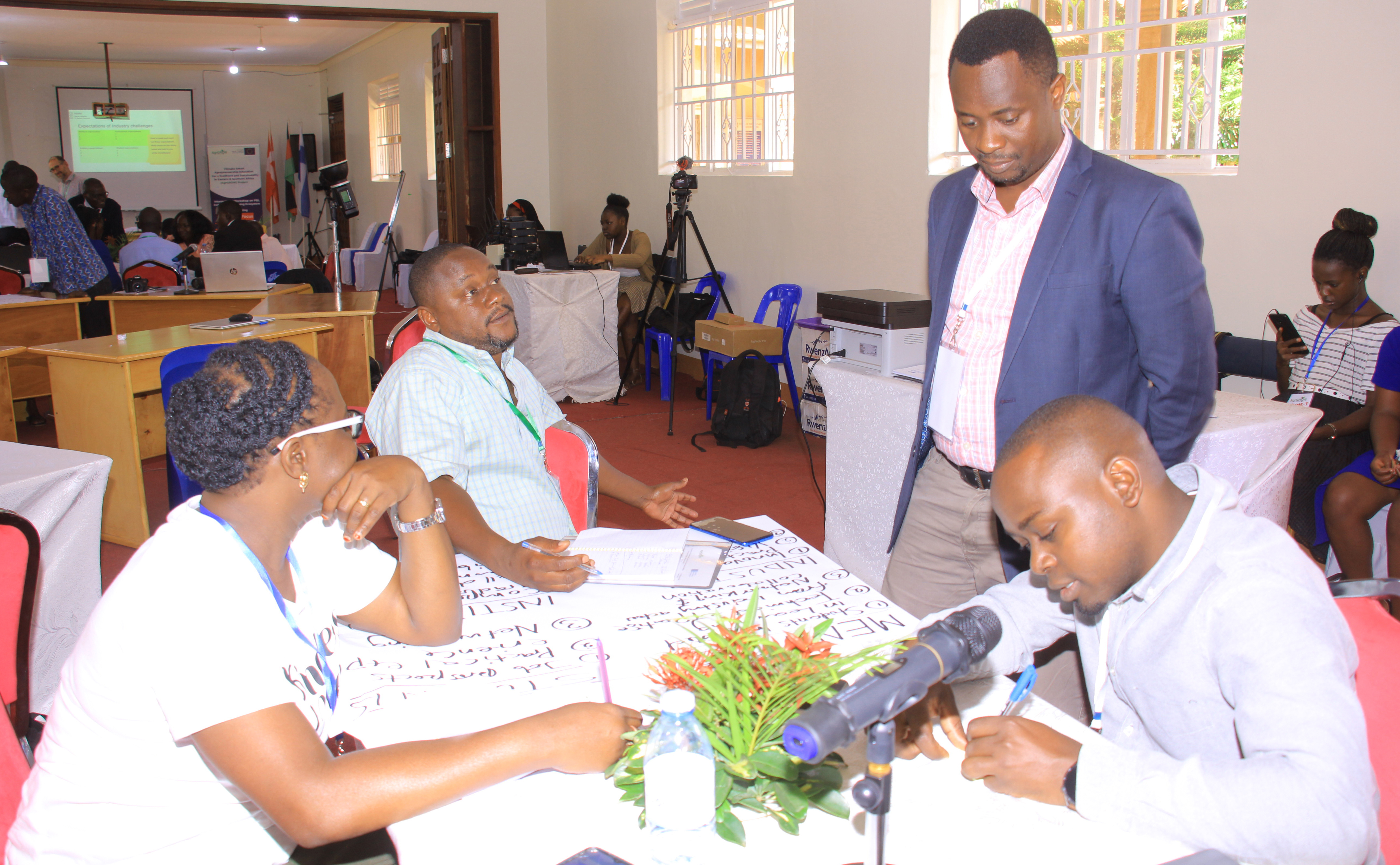 Kapacitetsopbygningsprojekt AgrGROW i Malawi og Uganda