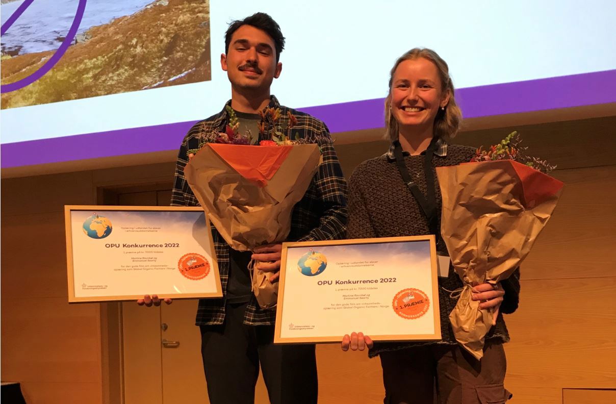 Emmanuel Searty (tv) og Martine Ravnbøl (th), der har været 5 måneder med OPU-ordningen på Lofoten, er begge landmændselever fra Kalø Økologiske Landbrugsskole, hvor de studerer på linjen Global Organic Farmers.